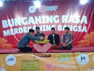 Prosesi Pemotongan Tumpeng