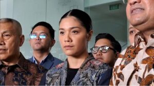 Kuasa Hukum Nadiem Laporkan Empat Hakim Perkara Chromebook ke Komisi Yudisial, Dugaan Manipulasi Sidang Jadi Sorotan - www.swarnaberita.com