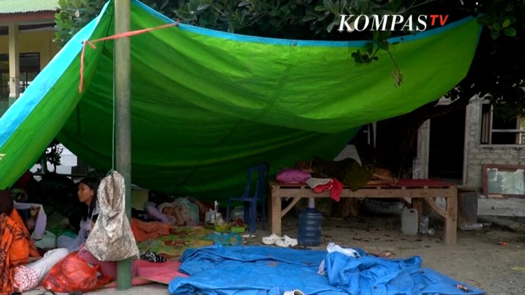 Gempa Susulan Terus Guncang NTT, Warga Maumere Berhamburan dan Iran Tawarkan Bantuan - www.swarnaberita.com