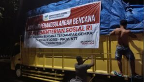 Kemensos Salurkan 30 Ton Beras dan 5.500 Paket Sembako untuk Korban Gempa NTT - www.swarnaberita.com