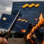 Seruan Boikot Bank Mandiri Menggema, Warganet Gunting hingga Bakar Kartu ATM