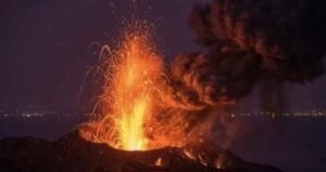 Ilustrasi Erupsi Gunung Anak Krakatau