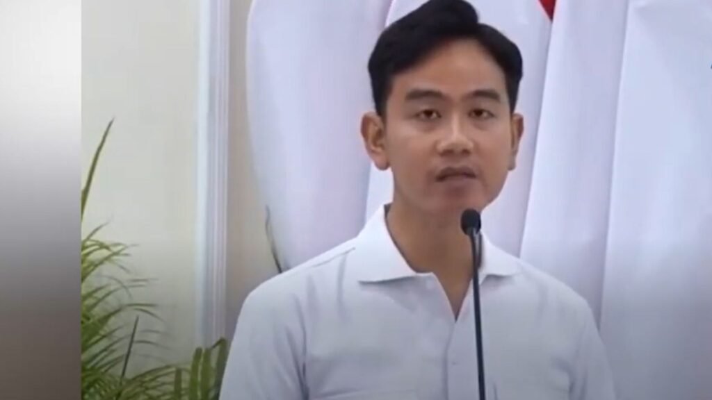 Jika Gugatan Denny Indrayana Dikabulkan MK, Apa yang Terjadi pada Gibran - www.swarnaberita.com